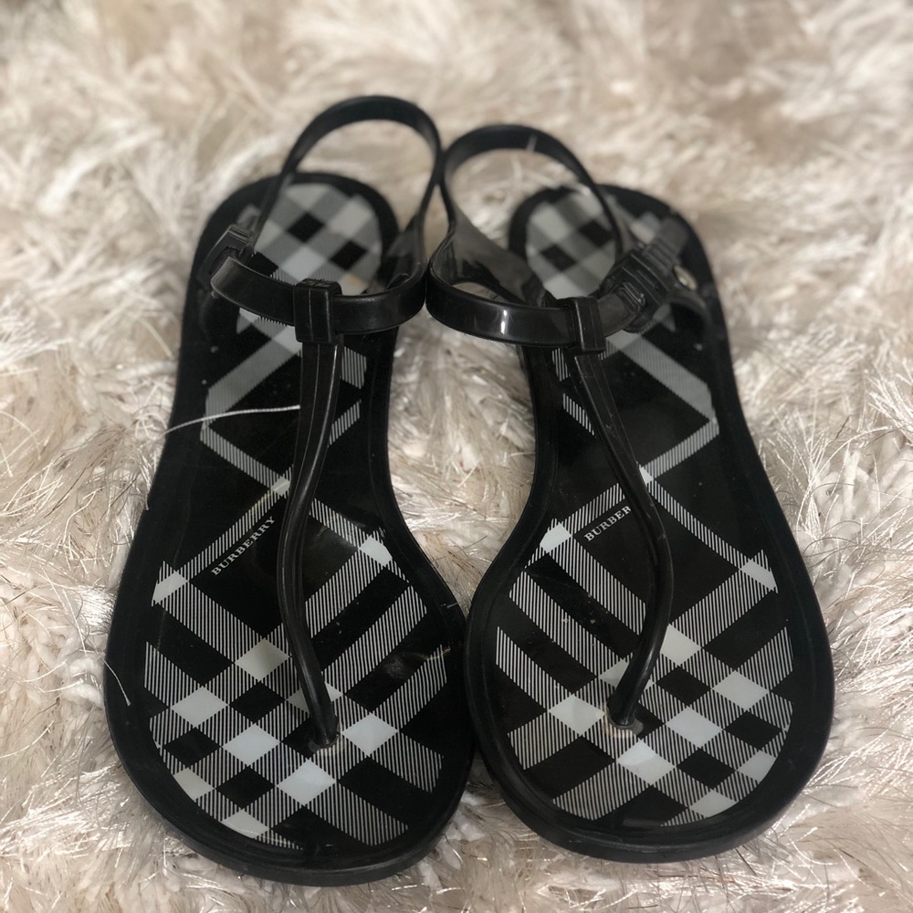 COPY - Burberry sandals
